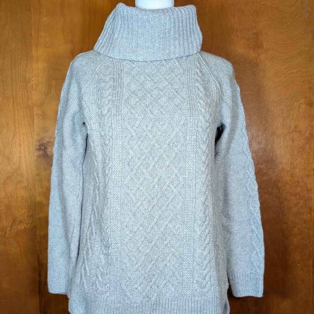 Croft & Barrow Gray Knit Sweater